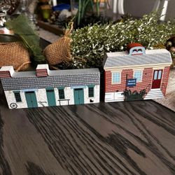 🏠 Set of 2 Vintage Shelf Sitters from The Cat’s Meow 1997 & 2004
