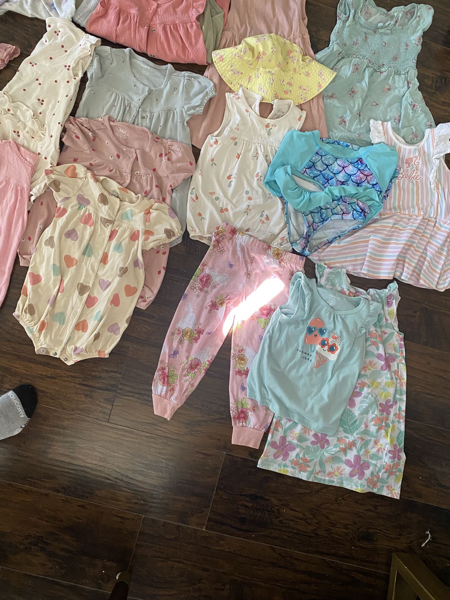 22 pieces Of Mostly 2T Toddler Clothes