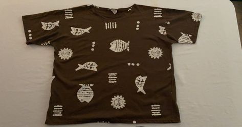 Pre-Owned “ Fish “ Tee Mens Size Medium