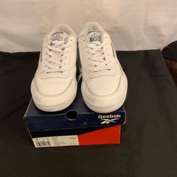Reebok  Classic Running Size: 9