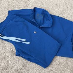 Pants: Yola skinny scrub pants XXS petite Top Top: Rafaela oversized XXS  Color: Royal blue 