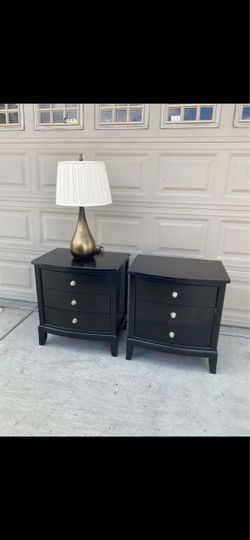 Two nightstand with lamp free delivery 🚚