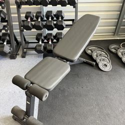 New adjustable bench with 8 levels. New  in box 📦 $95
