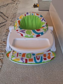 Fisher-Price Portable Baby Chair Kick & Play Deluxe Sit-Me-Up Floor Seat