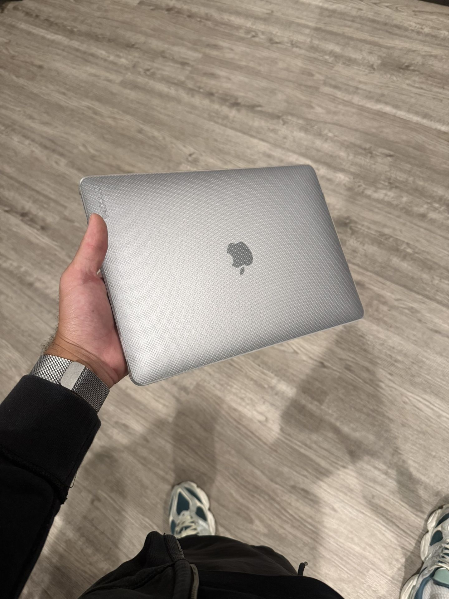 2020 Apple MacBook Air 13" i5 1.1GHz 8GB RAM 256GB SSD Space Gray
