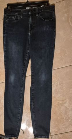 4  pairs ofJeans  Like New Size 4  women's Only $16