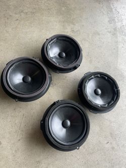 15-19 Mustang (Stock)Speakers