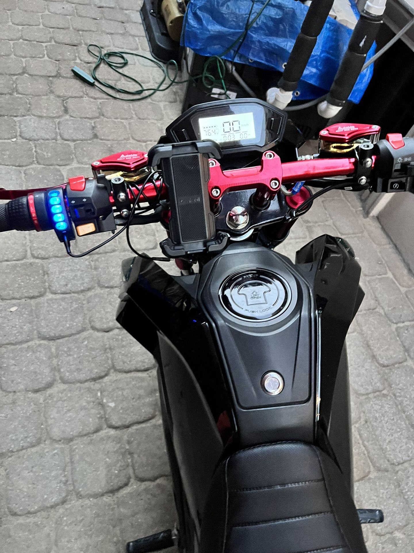 electric motorcycle Z6 2022 72v battery 3000 Watts motor for Sale in