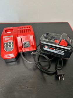 Milwaukee rapid charger and 8.0 battery (not working)
