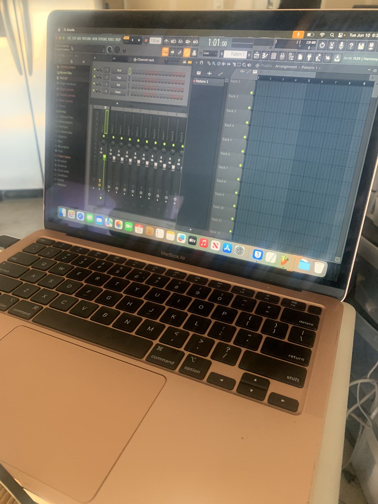 DJ Producers Musicians Mac Sale 2017-2022