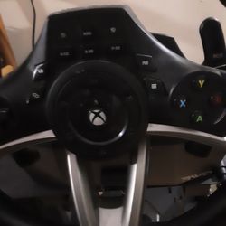 Xbox One Steering Wheel, Pedals And Stand 