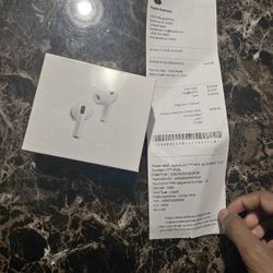 Apple AirPod Pro’s (3rd Generation)