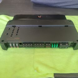 UN AMPLIFIER INFINITY 