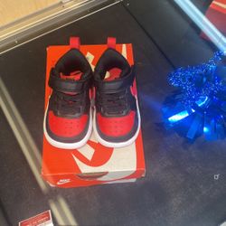 Nikes Size 2c Kids $40 