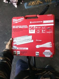 Brand New Milwaukee 56 Piece 3/8 Metric And SAE Ratchet And Socket Set