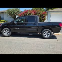 2013 Nissan Titan Crew Cab SV 4 Door Truck