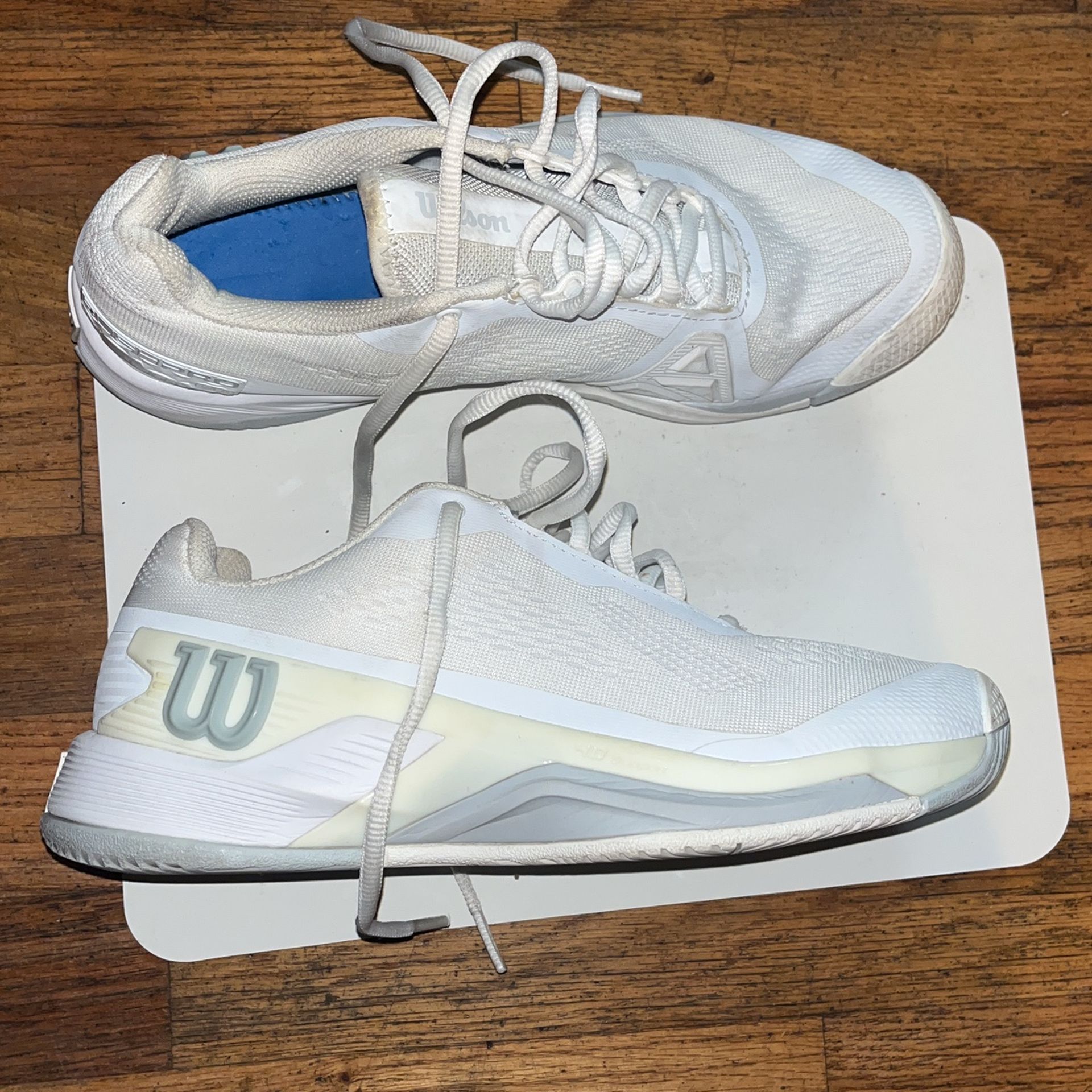 Wilson Women Shoes 👟