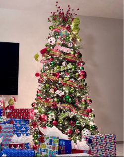 9Ft Pre lit Just Cut Natural Frasier Christmas Tree