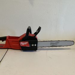 Milwaukee M18 FUEL 16 in. Brushless Battery Chainsaw