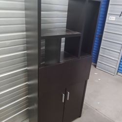 Cabinet / Dresser With Folding Shelf 