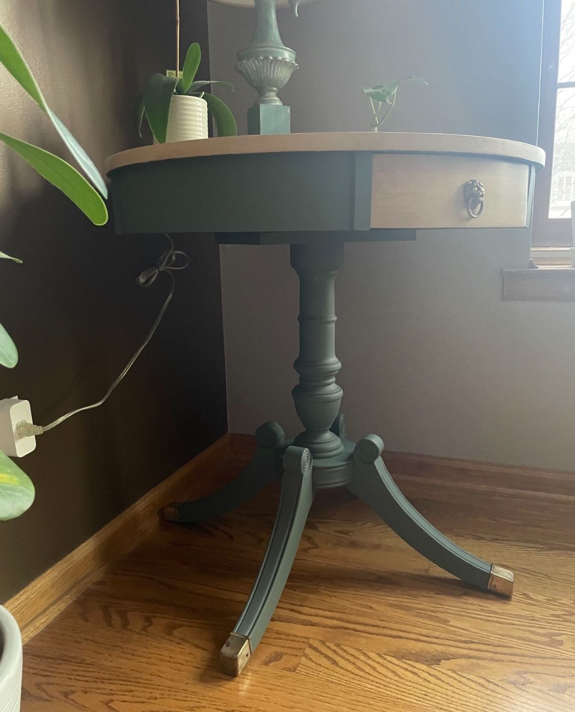 Round Table