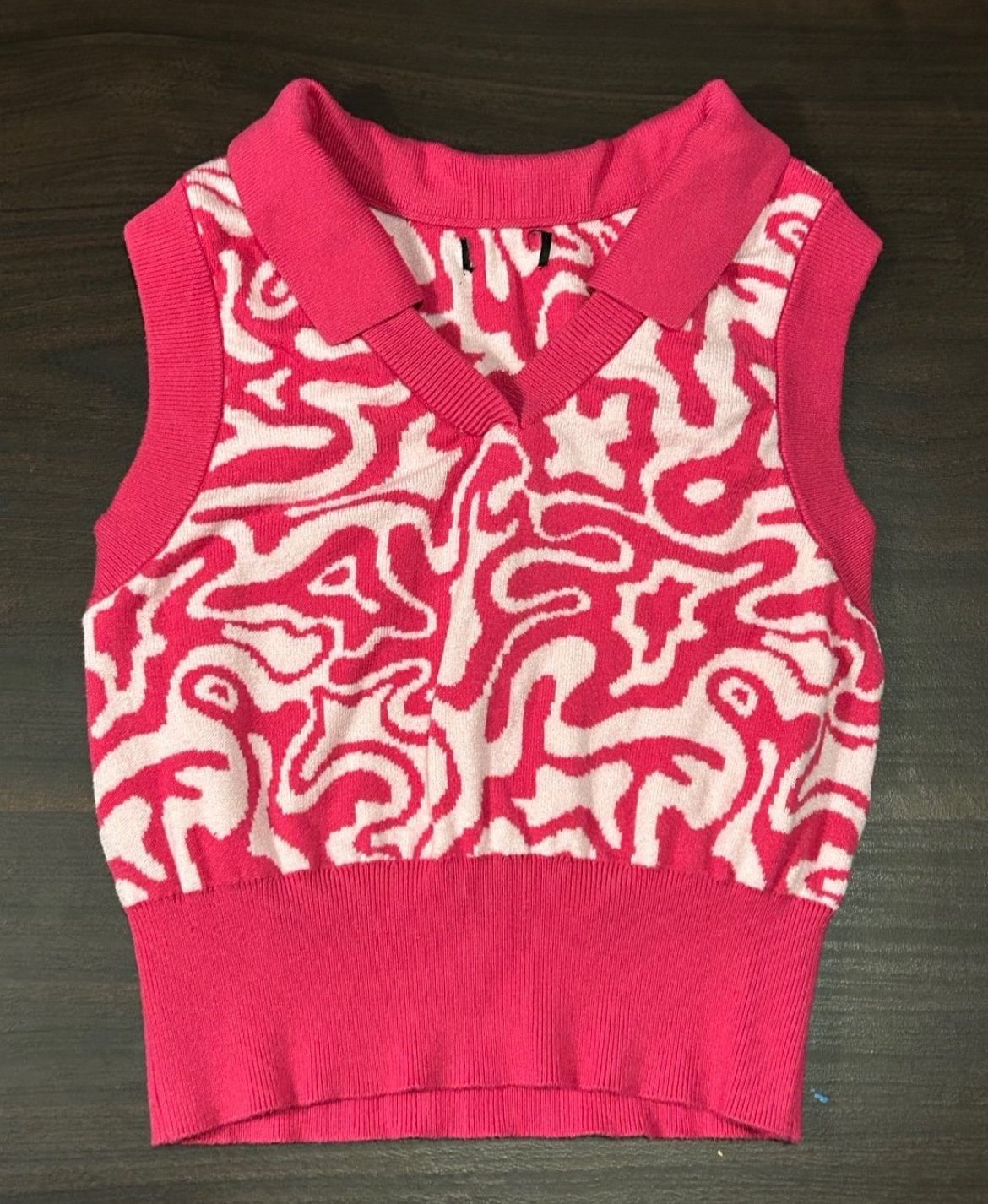 Barbie Sweet Society Hot Pink Swirl Collar Girls Crop Sweater Vest Hot Topic