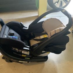 Graco Snug fit Infant Car Seat