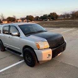 2004 Nissan Armada