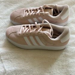Size 9 Women’s Adidas VL Court Bold Platform Sneakers