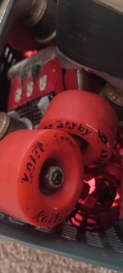 Vintage roller skates 30$obo