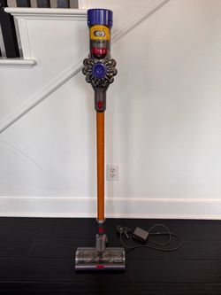 Dyson cordless stick vacuum V8