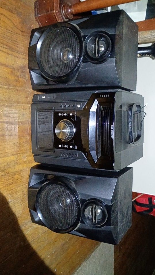 Sharp 5 Disc Stereo