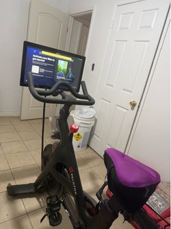 WORKOUT BIKE WITH SCREEN