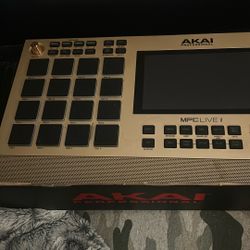 Akai/ Mpc Live2-Akai Mom Mini