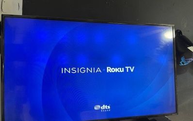 Insignia NS-39DR510NA17 39 inch LED HD TV Roku Smart TV 1080