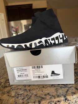 Balenciaga speeds
