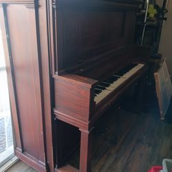 Old Piano