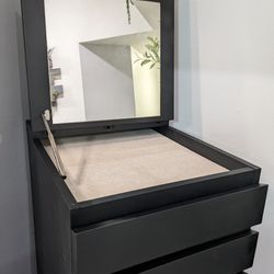 Furniture With Mirror / Mueble Con Espejo