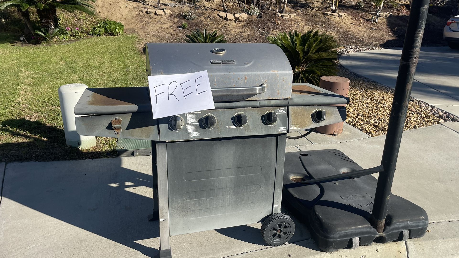 Free 4 Burner Barbecue Still Works