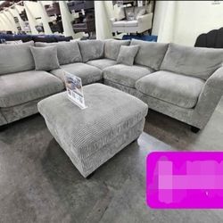 BRAND NEW 4PC SECTIONAL SOFA SET WITH OTTOMAN AND ACCENT PILOWS INCLUDED $549