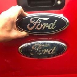 Ford 9in oval Emblem  Ford F150 Front Emblem With Pins Blue
