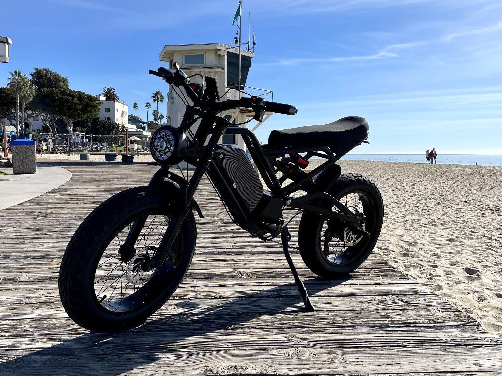 😎😎Embark on your next journey with our Full Suspension 1500 Watt E Bike!