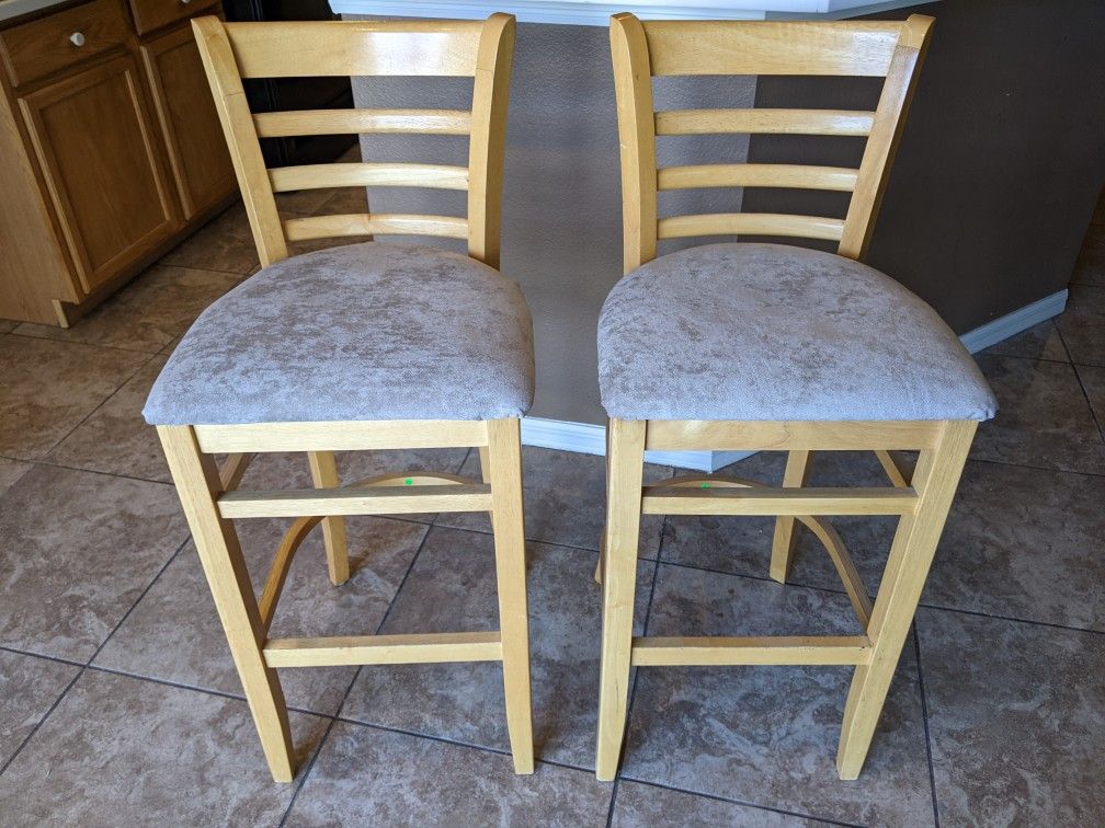 2 Wooden Bar Stools