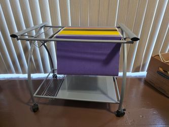 Rolling file.
Holder