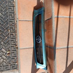 96 Toyota Tercel Grill