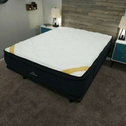 DreamCloud Memory Foam Mattress CAL KING SIZE Mattress Only (Marked Down From $500)
