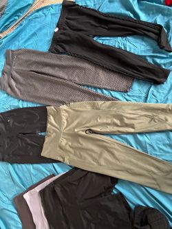 Women workout leggings/shorts size S