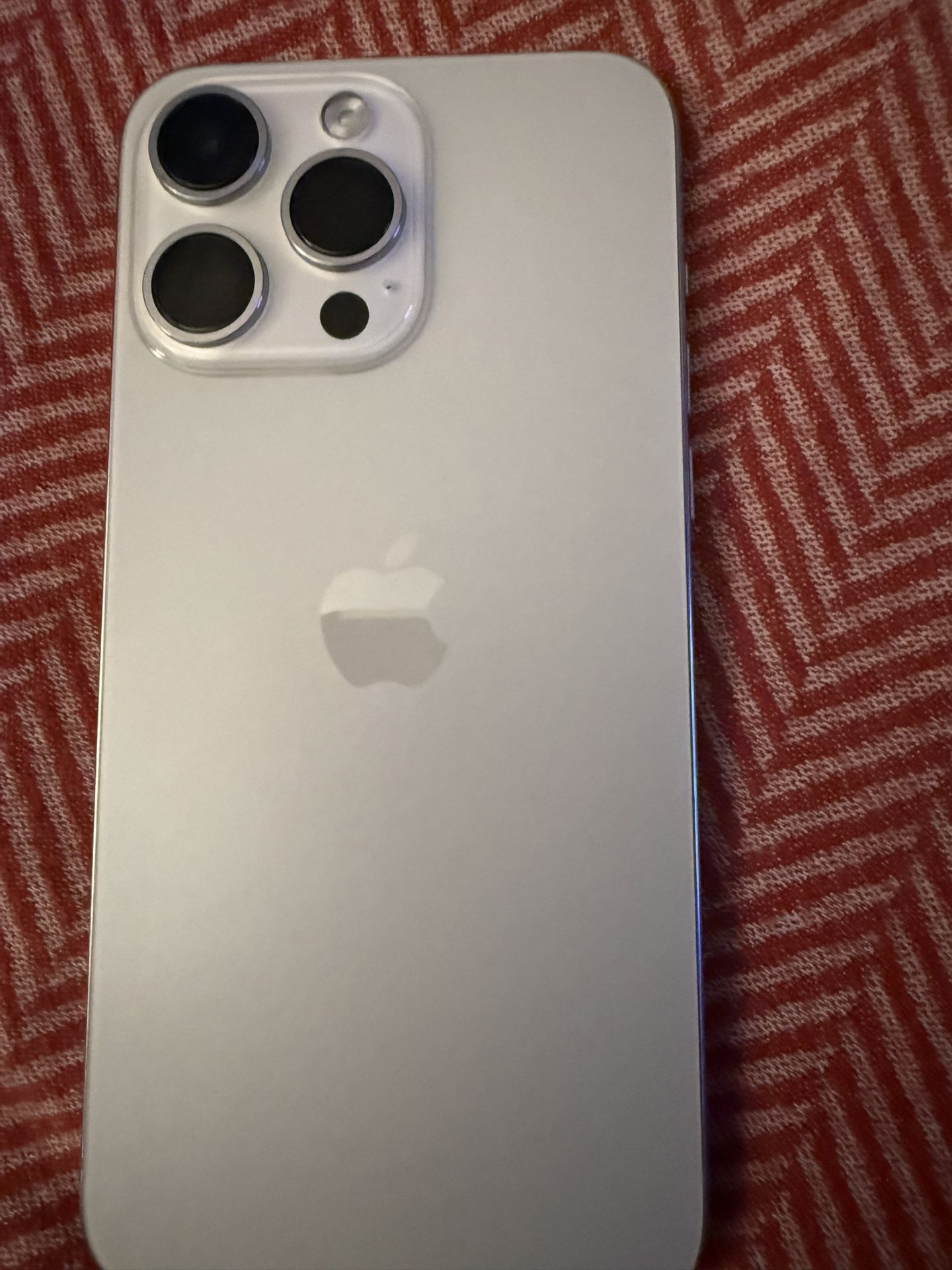 iPhone 15 Pro Max