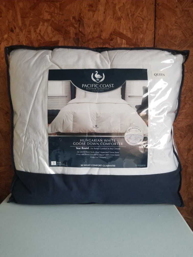 Pacific Coast Feather Hungarian White Goose Down Comforter, Year Round Warmth