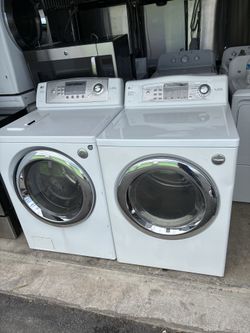 Washer and gas dryer LG  matching set front load